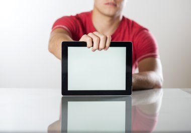 Tabletli adam