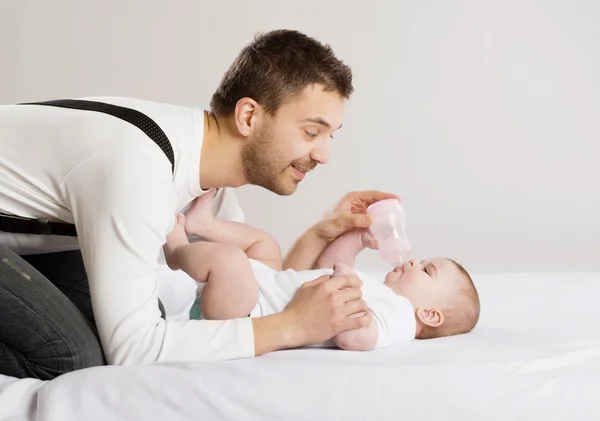 Vater und Baby — Stockfoto