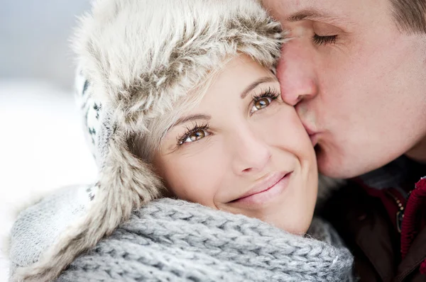 Casal no inverno — Fotografia de Stock