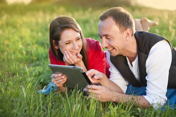 Pareja feliz —  Fotos de Stock