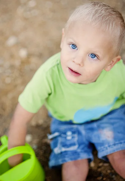 Schattige jongen — Stockfoto