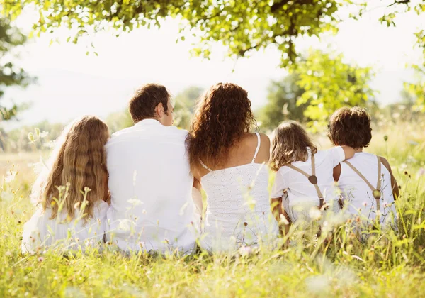 Lycklig familj — Stockfoto