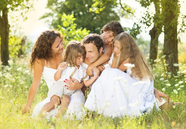 Família feliz — Fotografia de Stock