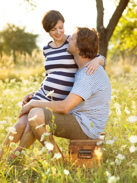 Coppia incinta — Foto Stock