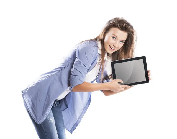 Kvinna med pc tablet — Stockfoto