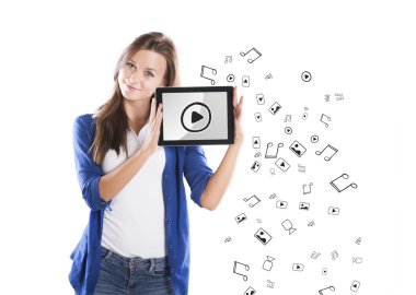 tablet ile kız