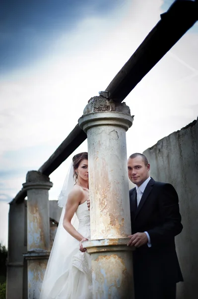 Bride and groom — Stock Photo, Image