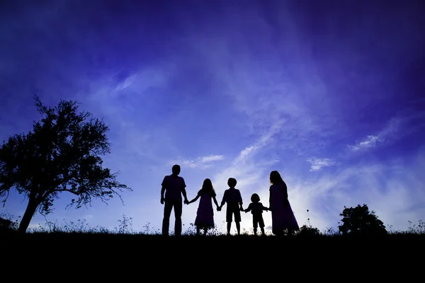 Family in nature — Stock Photo, Image