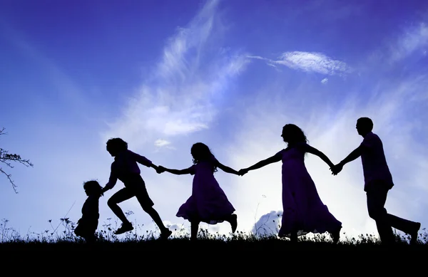 Family in nature — Stock Photo, Image