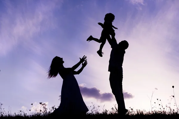 Family in nature — Stock Photo, Image