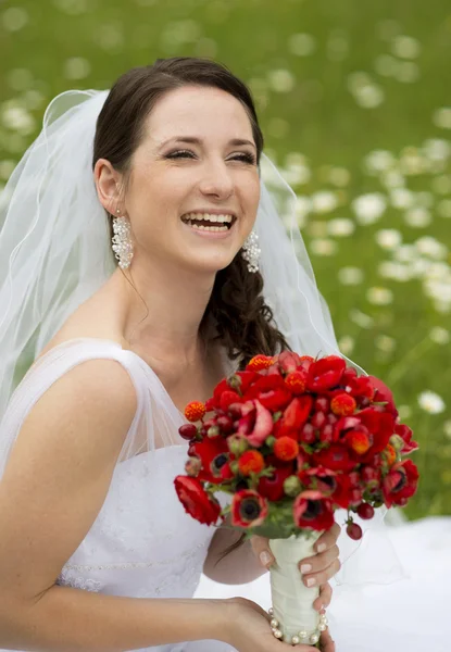 Schönes Hochzeitspaar — Stockfoto