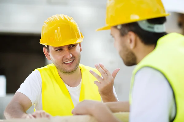 Trabajadores de la construcción — Foto de Stock