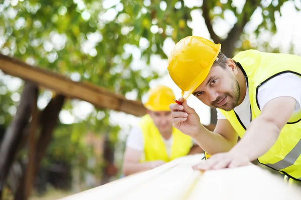 Trabajadores de la construcción — Foto de Stock