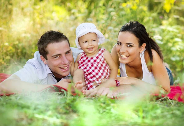 Lycklig familj — Stockfoto