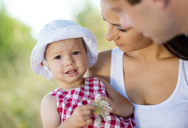 Happy family — Stock Photo, Image