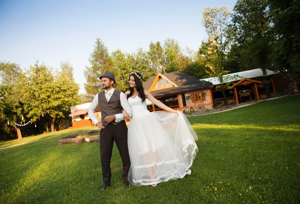 Nevěsta a ženich — Stock fotografie