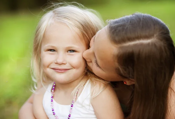 Família feliz — Fotografia de Stock