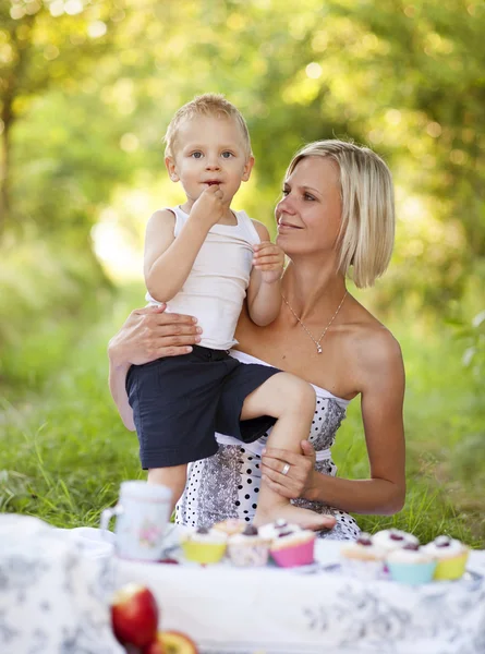 Lycklig familj — Stockfoto