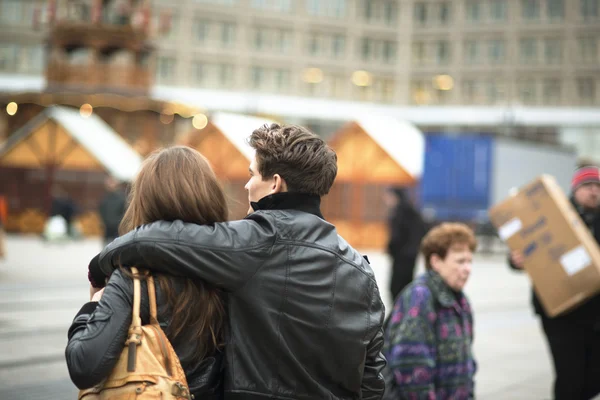 Casal de turistas na cidade — Fotografia de Stock