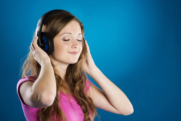 Girl with headphones — Stock Photo, Image