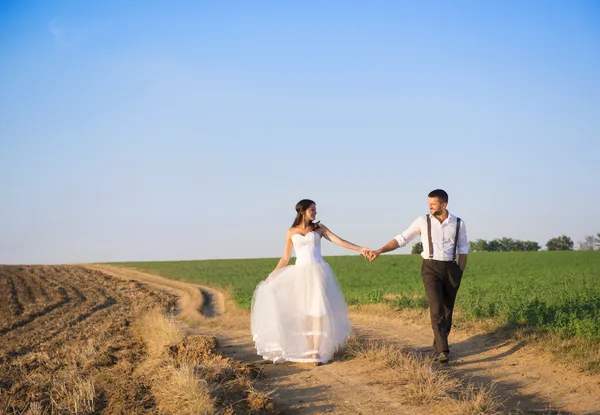 Ślub spacerem — Zdjęcie stockowe