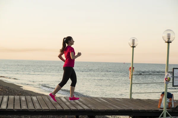 Mujer corriendo — Foto de Stock