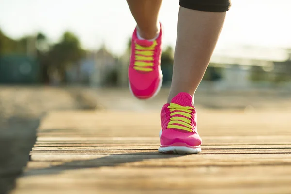 Mujer corriendo —  Fotos de Stock