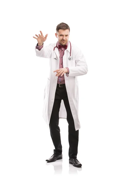 Doctor hombre con estetoscopio —  Fotos de Stock