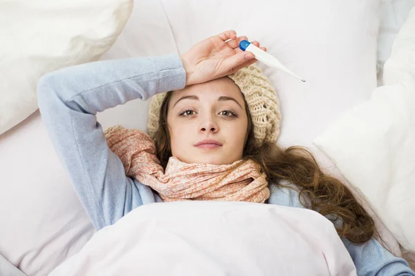 Sick woman — Stock Photo, Image