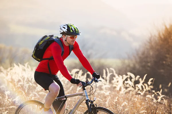 Mountainbike-åkaren — Stockfoto