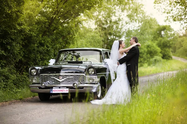 Bride and groom — Stock Photo, Image