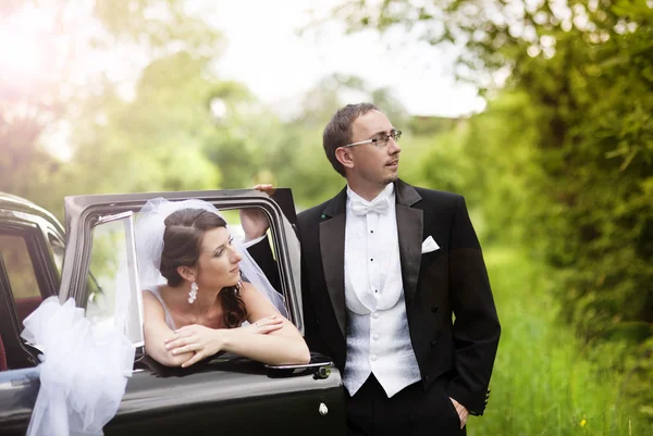 Sposa e sposo — Foto Stock