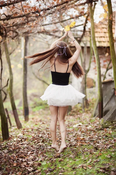 Autumn girl — Stock Photo, Image