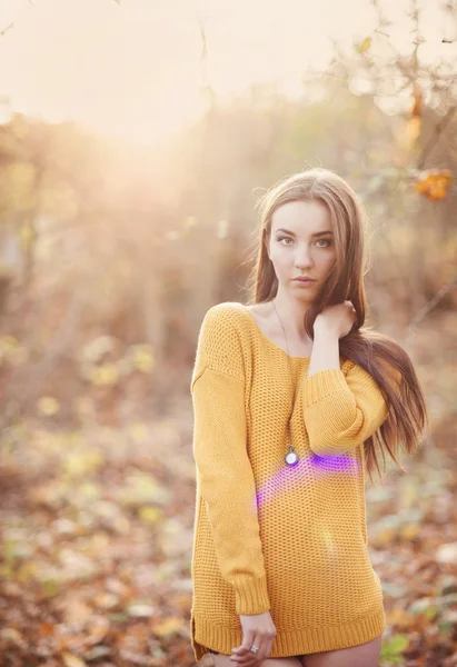 Chica de otoño —  Fotos de Stock