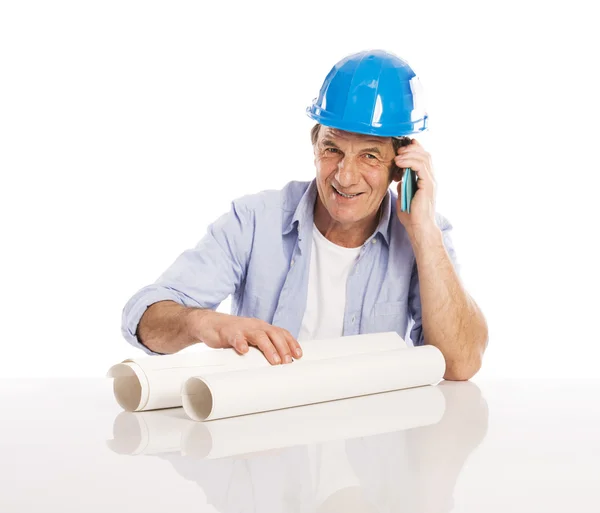 Ingenieur telefoongesprek maken — Stockfoto