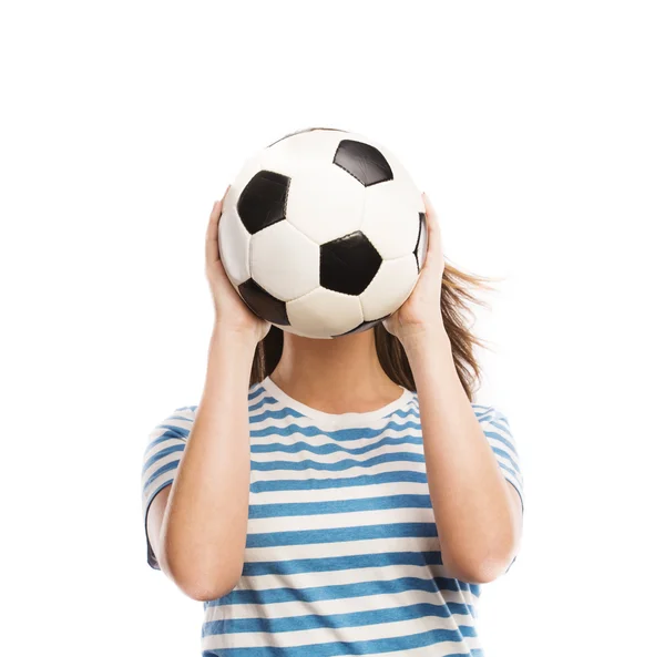 Mulher com bola de futebol — Fotografia de Stock