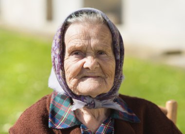 yaşlı kadın rahatlatıcı
