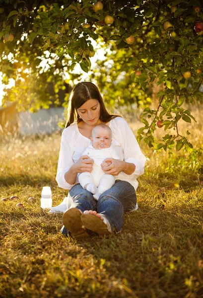 Mãe e filho — Fotografia de Stock