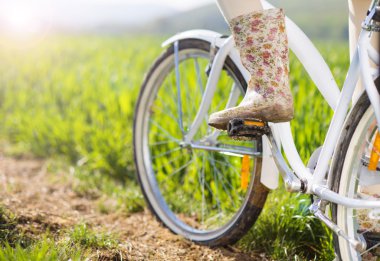 kadının ayakları üzerinde Bisiklete binmek Boots