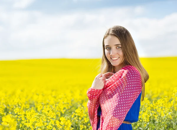 Meisje genieten van vrije tijd — Stockfoto