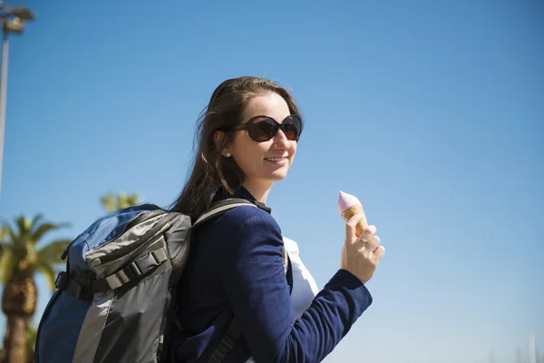 Femme à Barcelone — Photo