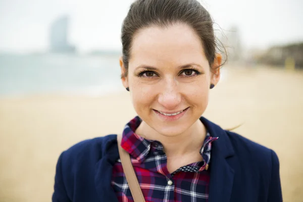 Reisende am Strand — Stockfoto