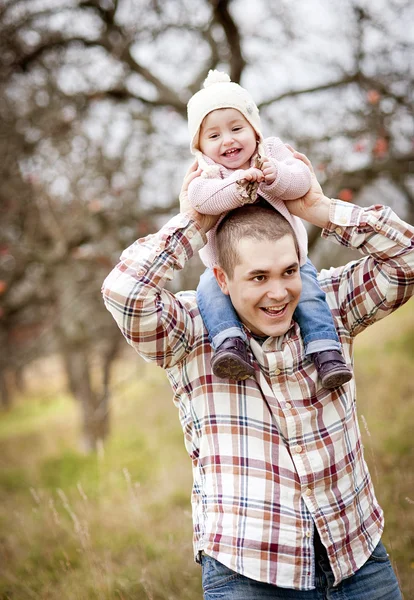 Father having fun with daughter — Stock Photo, Image