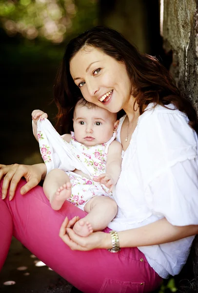 Madre divertirsi con figlia — Foto Stock