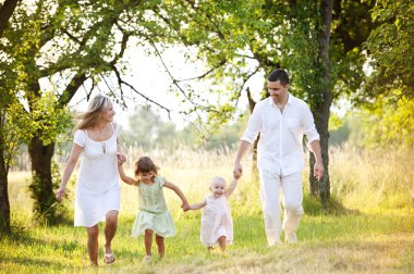 mutlu bir aile vakit