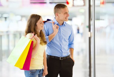Alışveriş Torbalı Çift