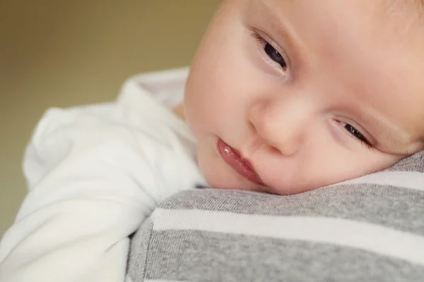 Niño somnoliento — Foto de Stock