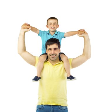 Baba oğul eğleniyor.