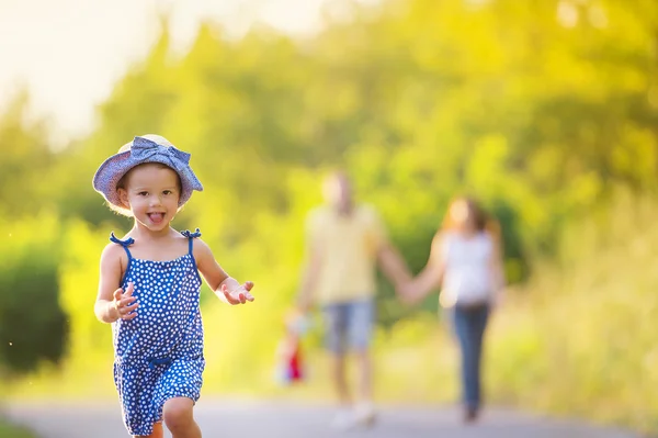 Famiglia incinta si diverte — Foto Stock