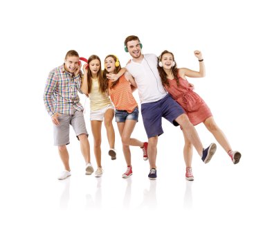 bir grup insan müzik dinle